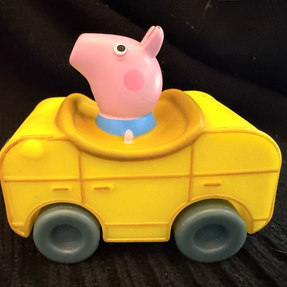 Peppa Pig Colorful Vehicle Set - Yellow, Red, Purple - Picture 11 of 16